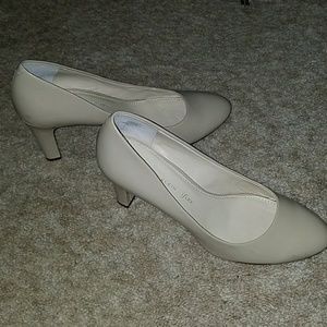 Anne Klein iflex heels